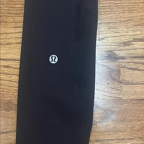 Lululemon High-Waisted Black Leggings size 0 - Picture 8 of 10